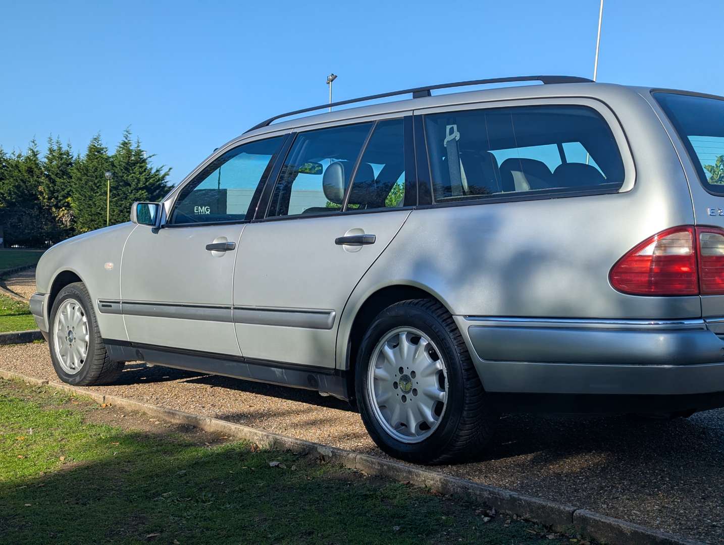 <p>1997 MERCEDES E320T ESTATE</p>