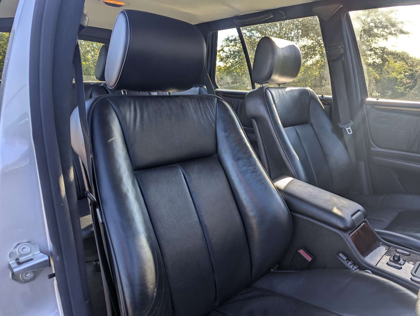 <p>1997 MERCEDES E320T ESTATE</p>