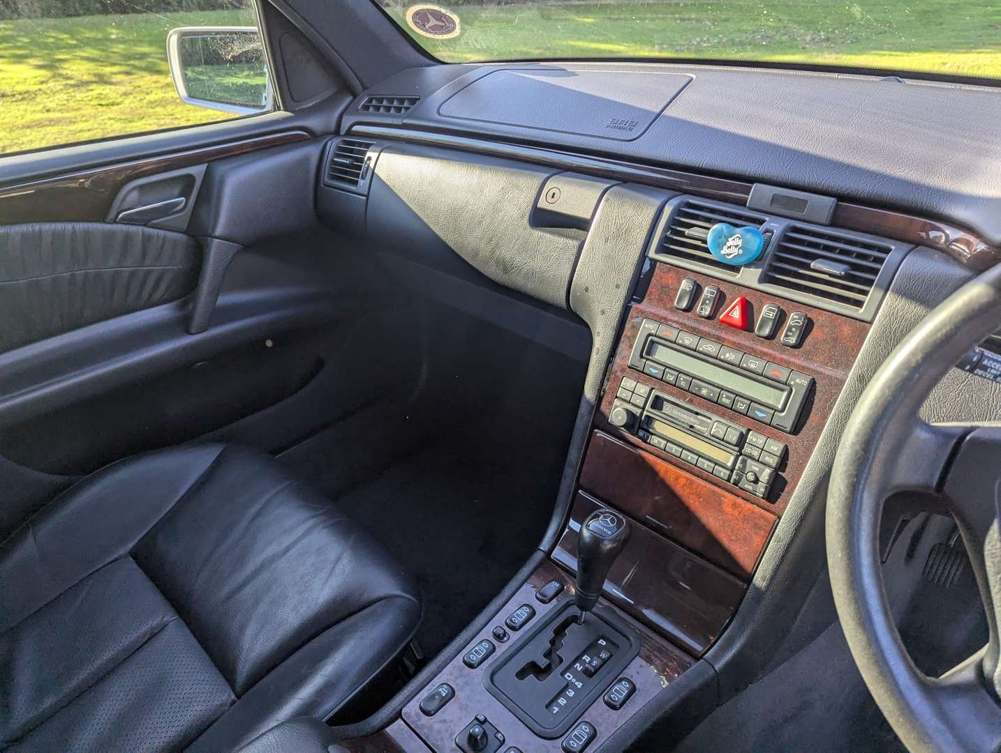 <p>1997 MERCEDES E320T ESTATE</p>