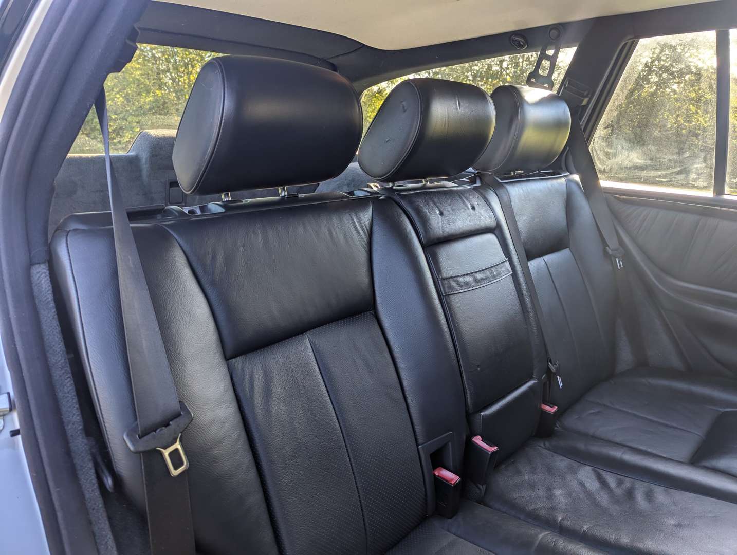 <p>1997 MERCEDES E320T ESTATE</p>