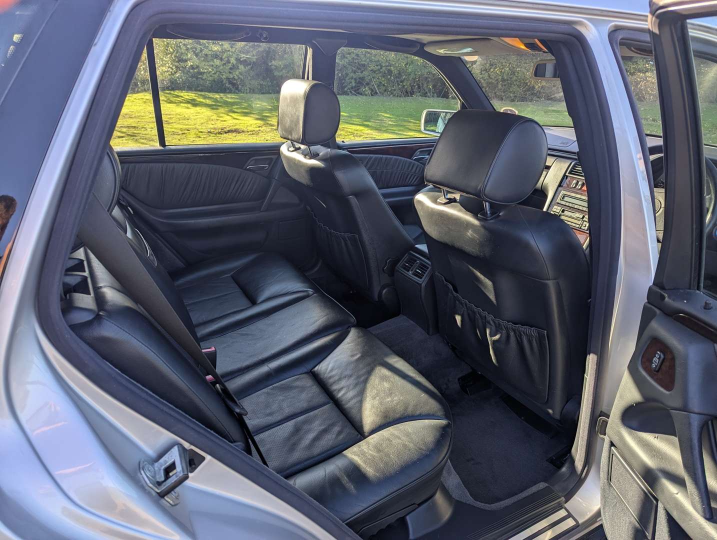 <p>1997 MERCEDES E320T ESTATE</p>