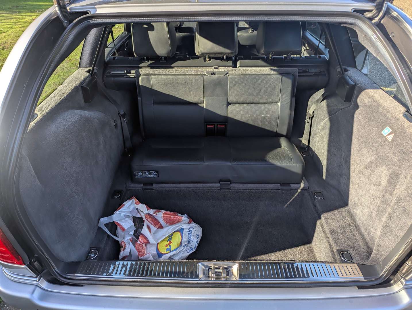 <p>1997 MERCEDES E320T ESTATE</p>