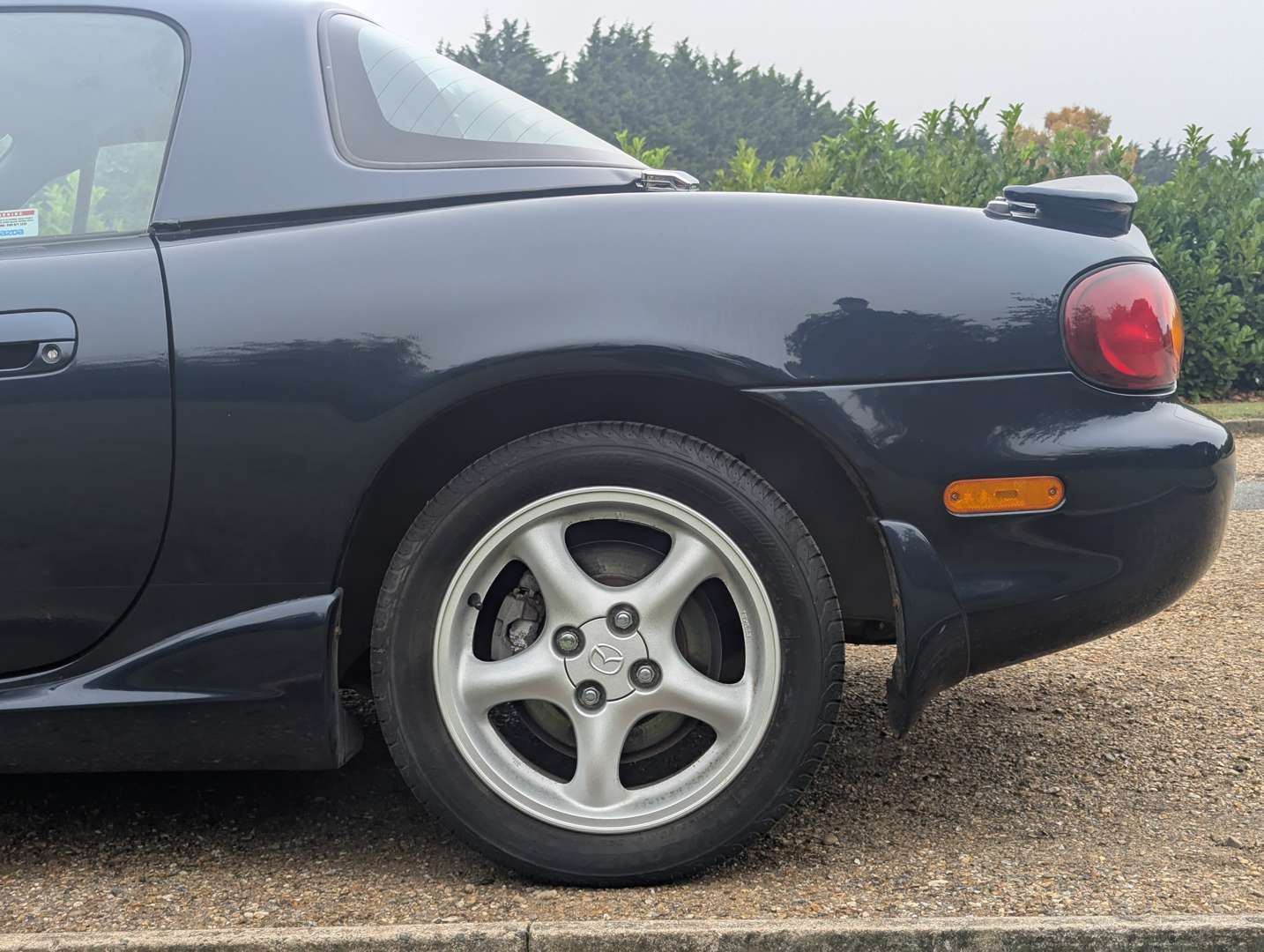 <p>1999 MAZDA MX-5 SPORT - 29,750 MILES</p>