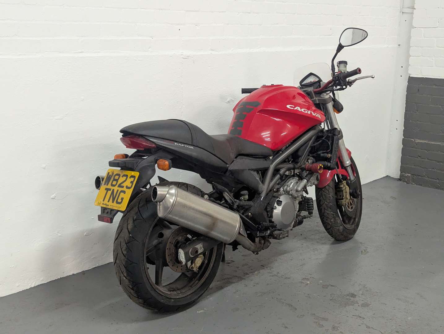 <p>2000 CAGIVA RAPTOR 1000</p>