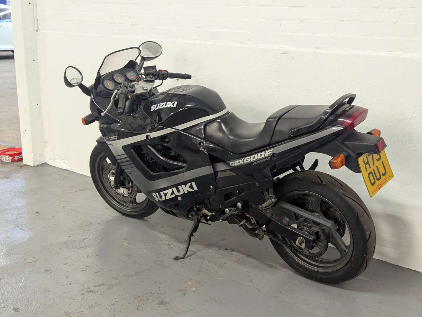 <p>1990 SUZUKI GSX-F 600</p>