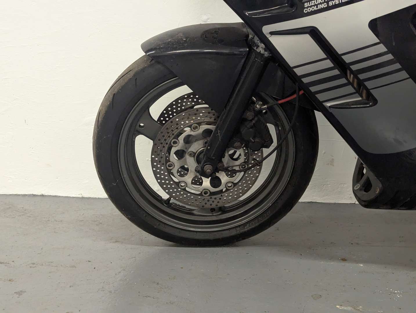 <p>1990 SUZUKI GSX-F 600</p>