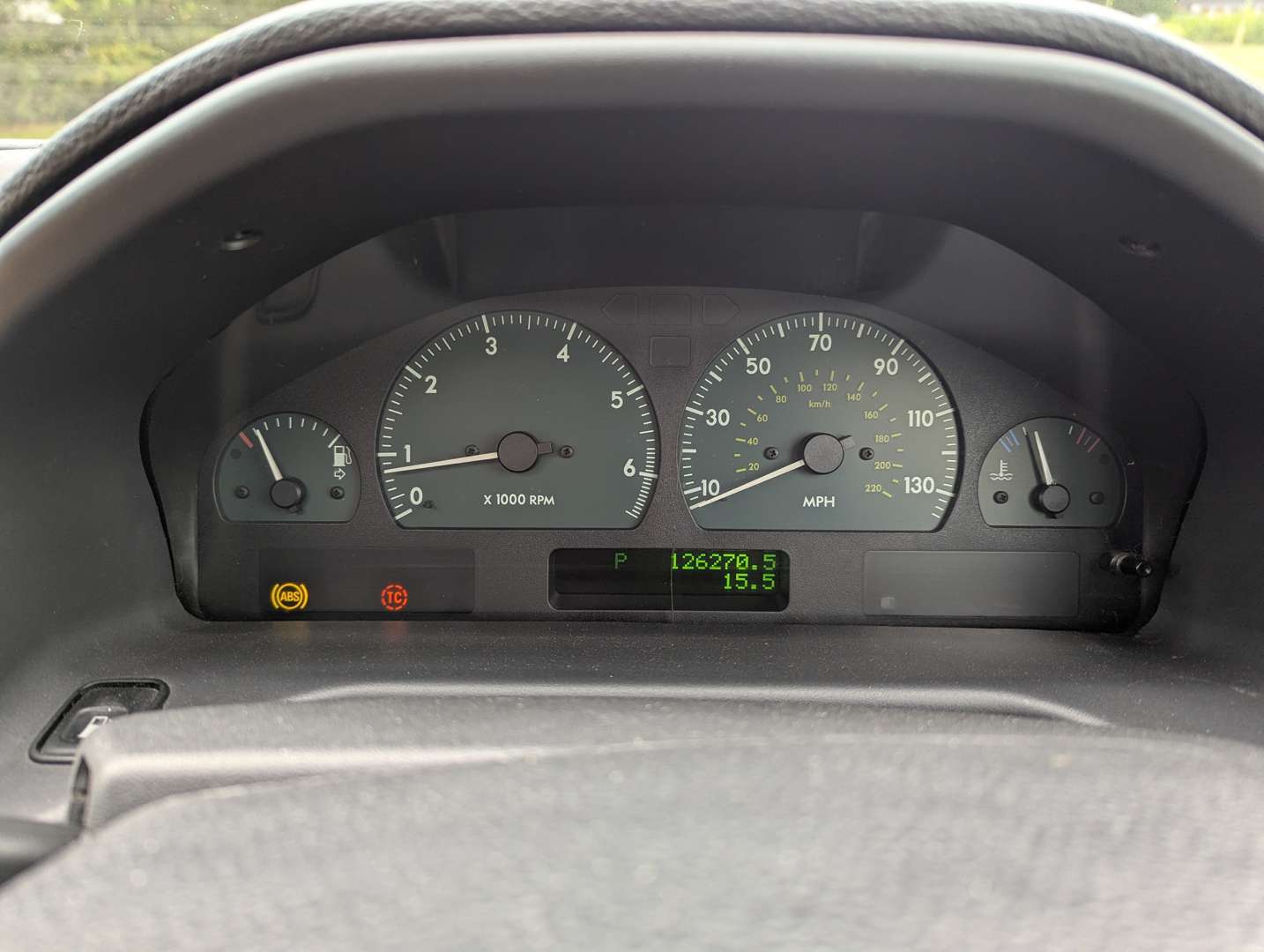 <p>2002 RANGE ROVER VOGUE 4.6 SE AUTO</p>