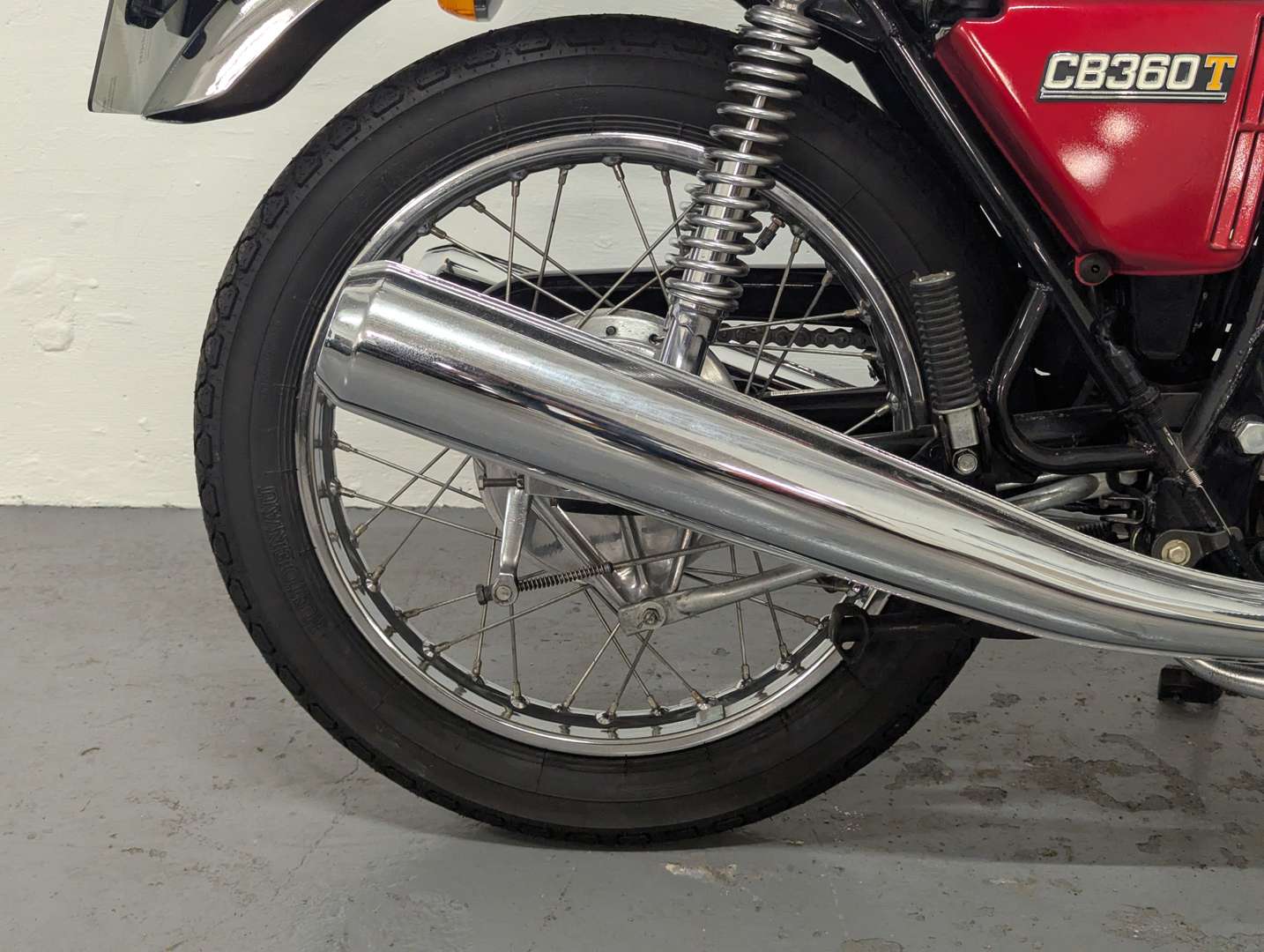 <p>1976 HONDA CB360T</p>