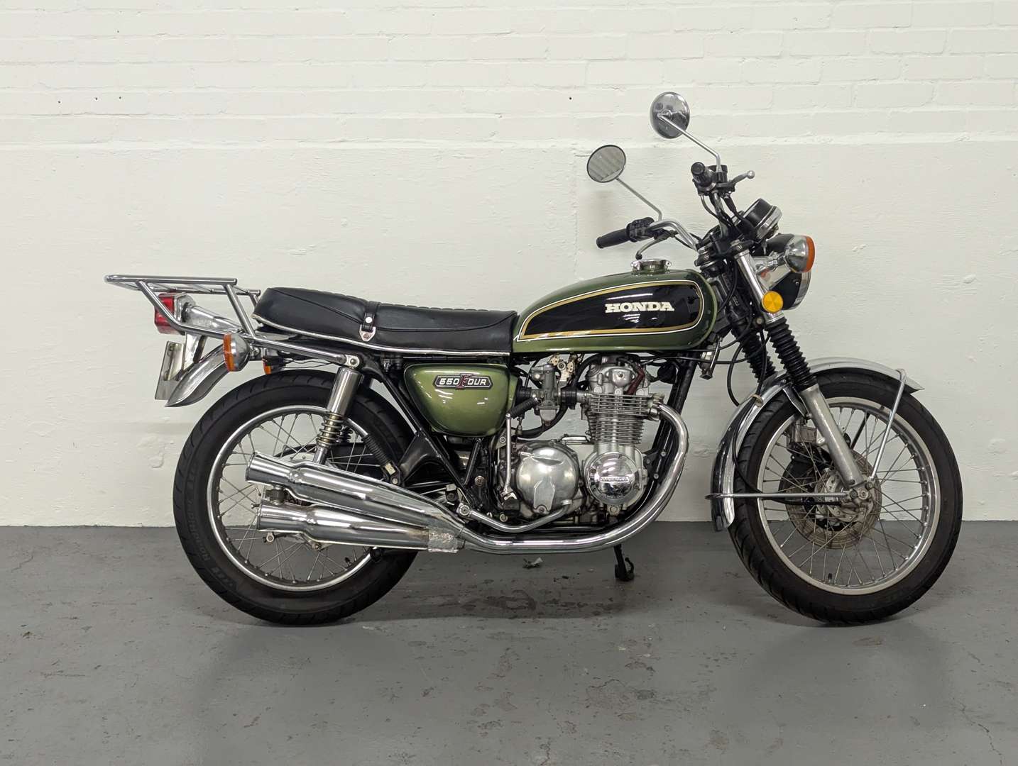 <p>1975 HONDA CB550 FOUR</p>