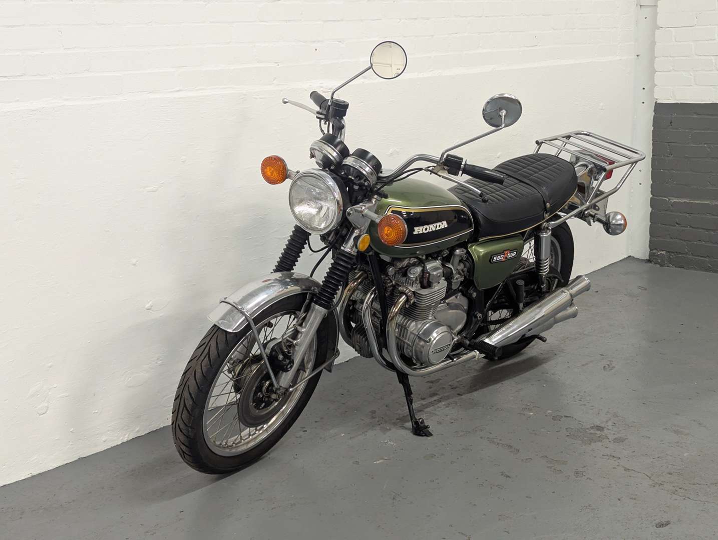 <p>1975 HONDA CB550 FOUR</p>