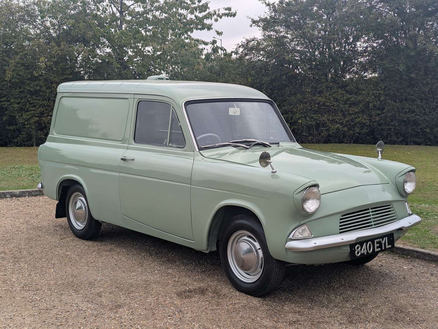 <p>1962 FORD THAMES 307E VAN&nbsp;</p>