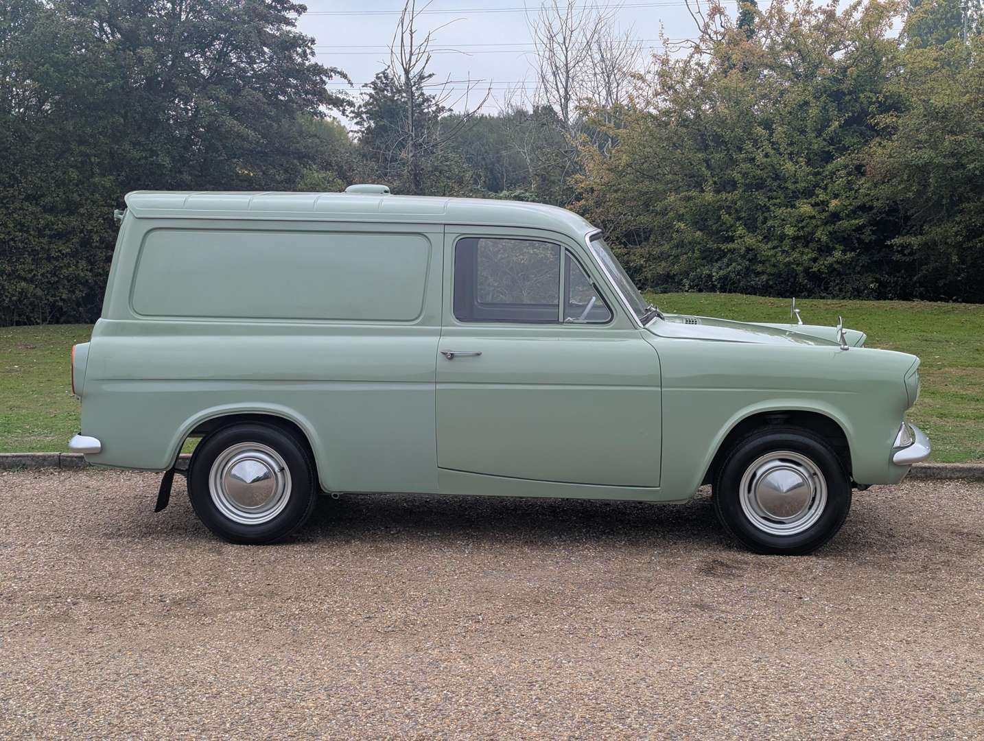 <p>1962 FORD THAMES 307E VAN&nbsp;</p>