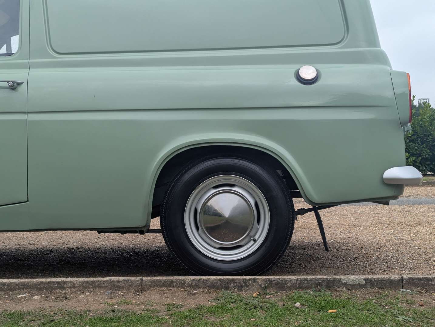 <p>1962 FORD THAMES 307E VAN&nbsp;</p>