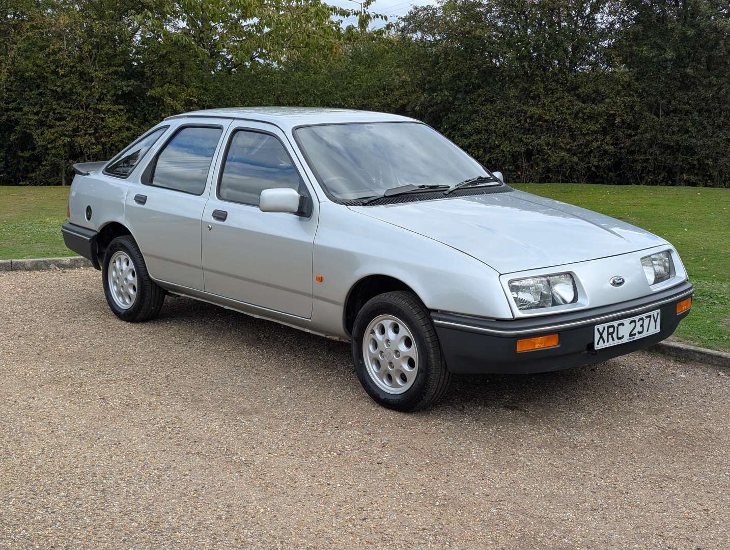 <p>1983 FORD SIERRA 2.3 V6 GL</p>