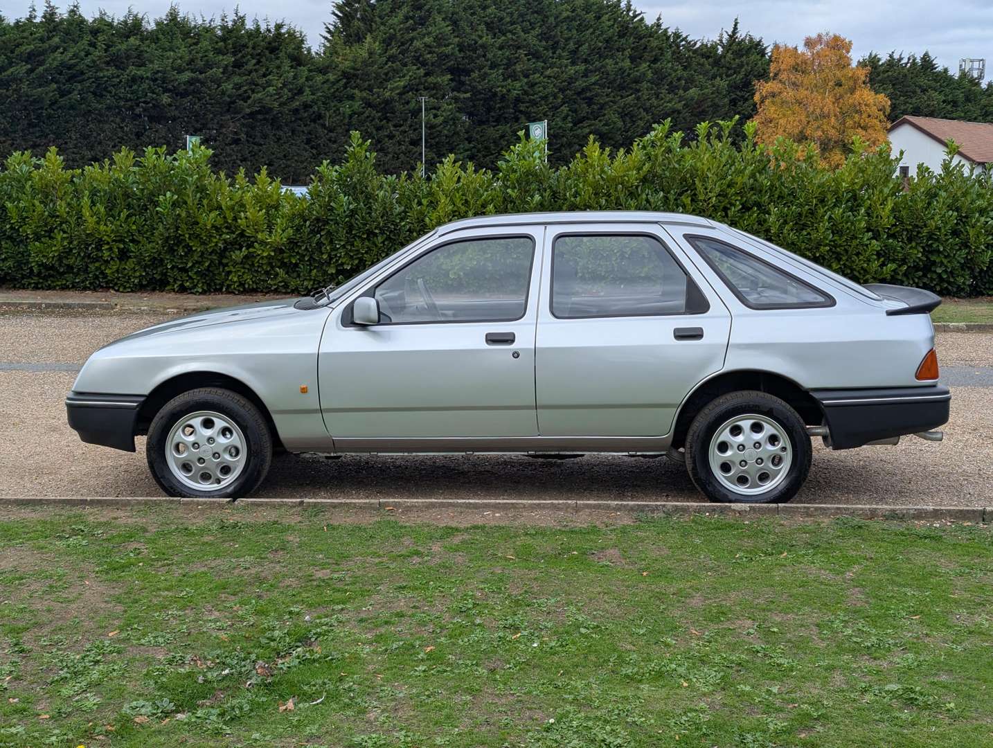 <p>1983 FORD SIERRA 2.3 V6 GL</p>