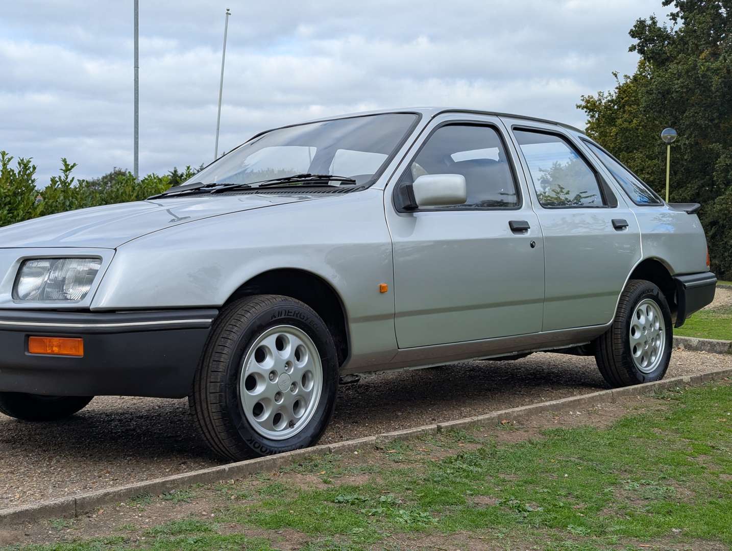 <p>1983 FORD SIERRA 2.3 V6 GL</p>
