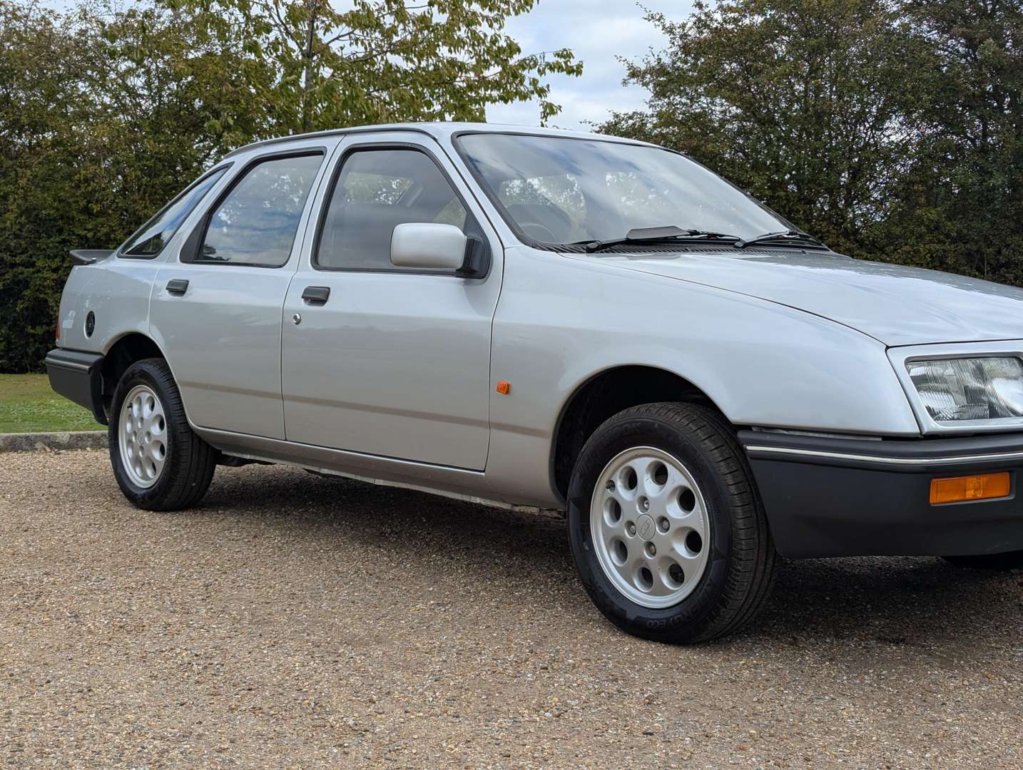 <p>1983 FORD SIERRA 2.3 V6 GL</p>