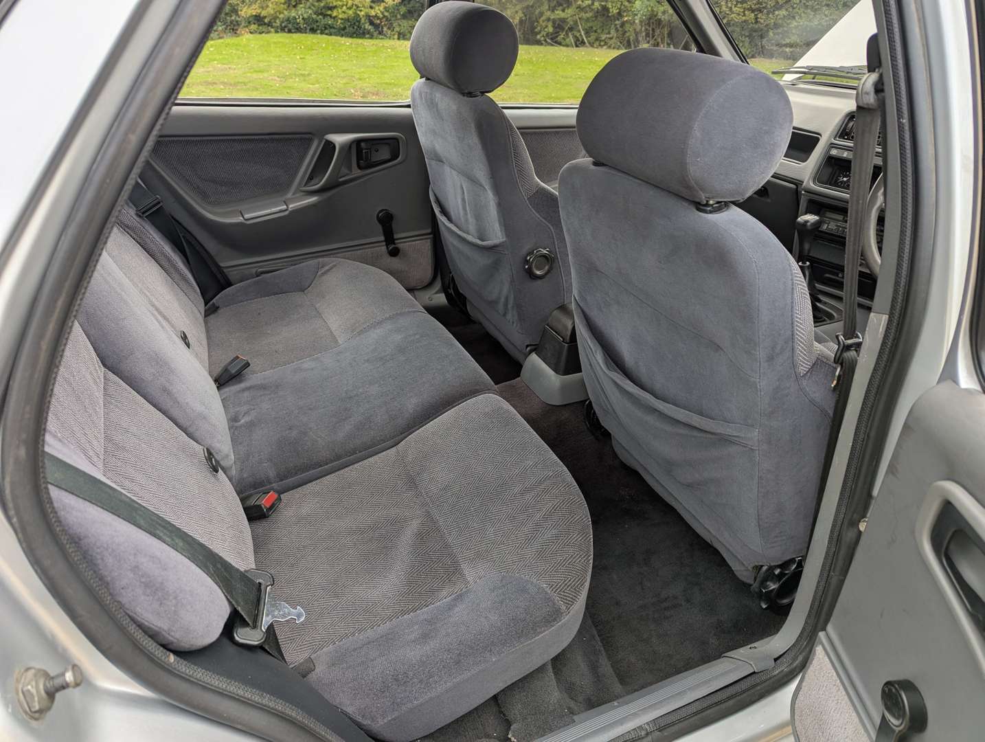 <p>1983 FORD SIERRA 2.3 V6 GL</p>