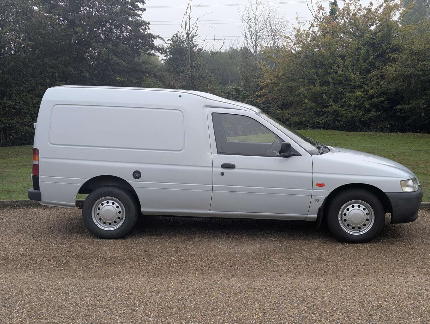 <p>1997 FORD ESCORT 55D VAN</p>