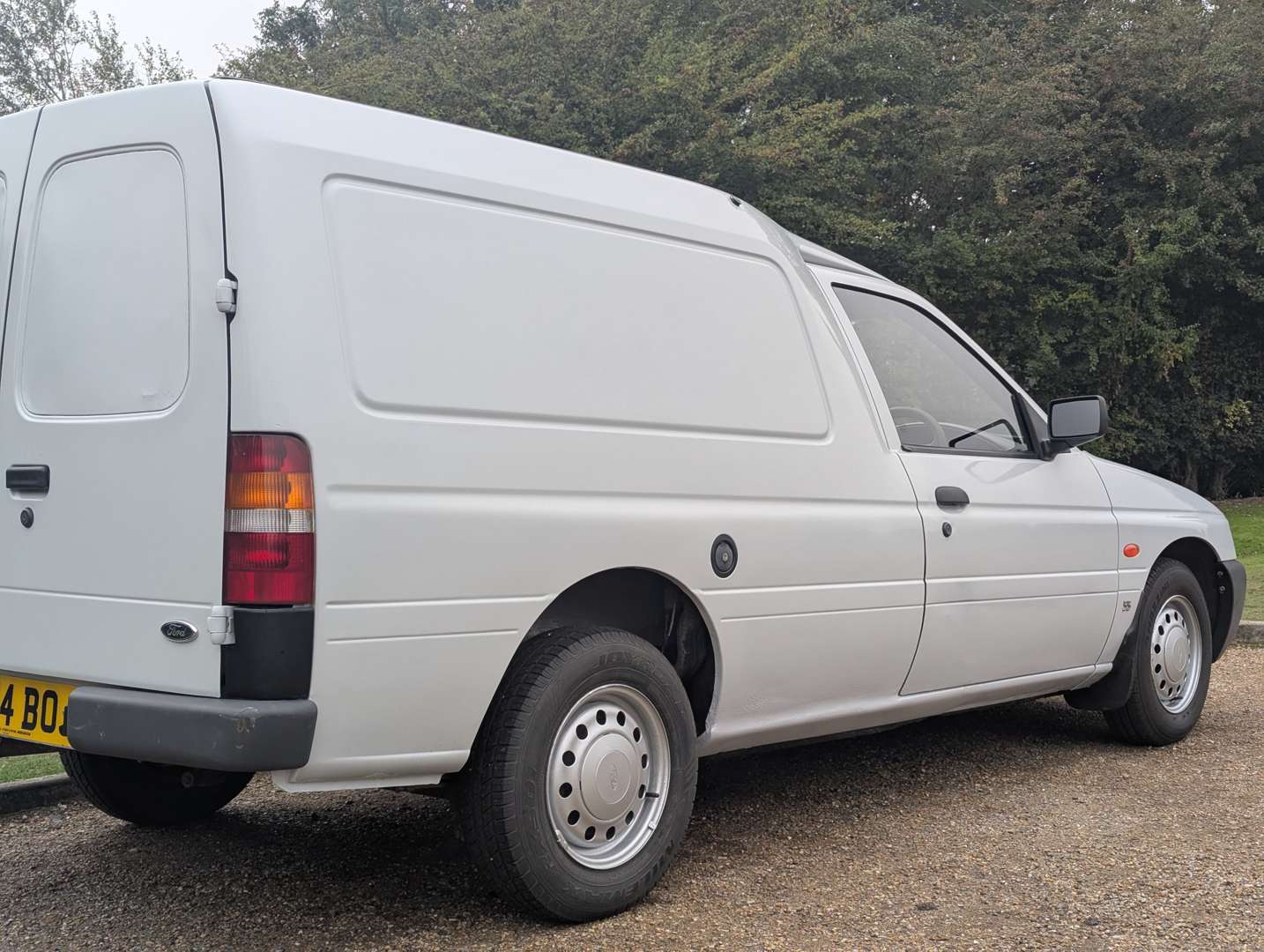 <p>1997 FORD ESCORT 55D VAN</p>
