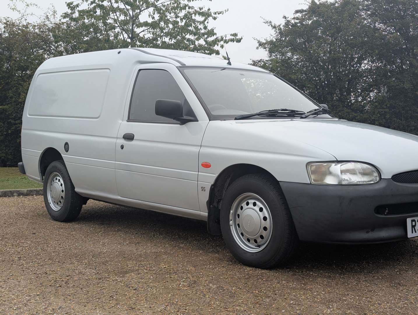 <p>1997 FORD ESCORT 55D VAN</p>