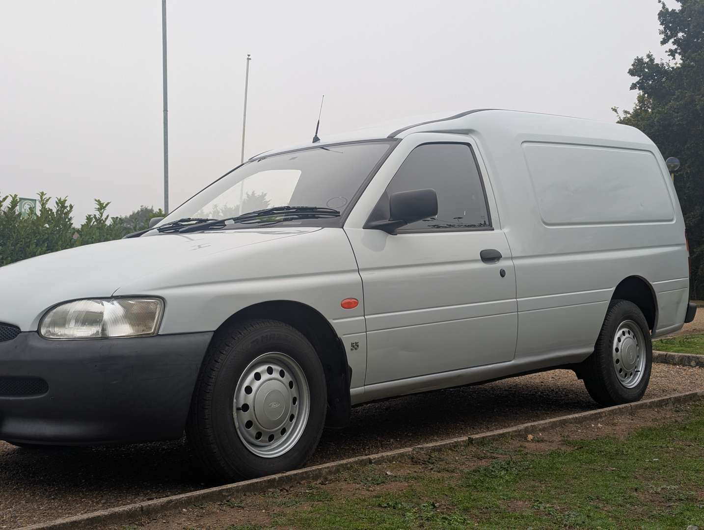 <p>1997 FORD ESCORT 55D VAN</p>