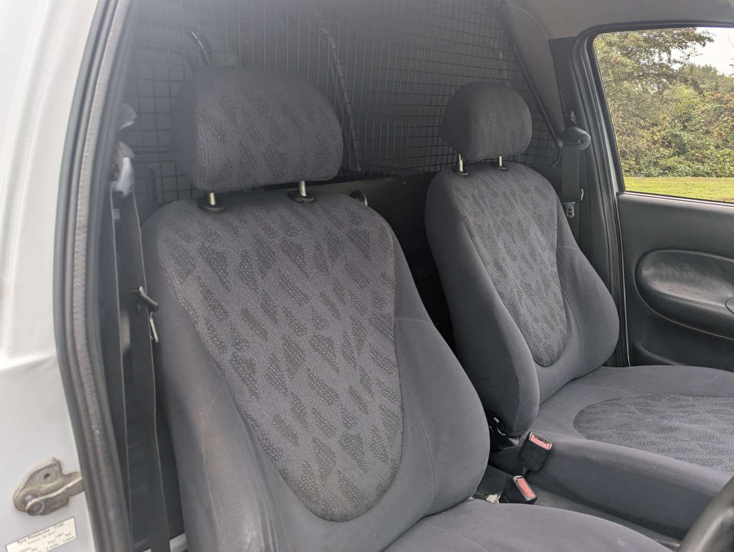 <p>1997 FORD ESCORT 55D VAN</p>