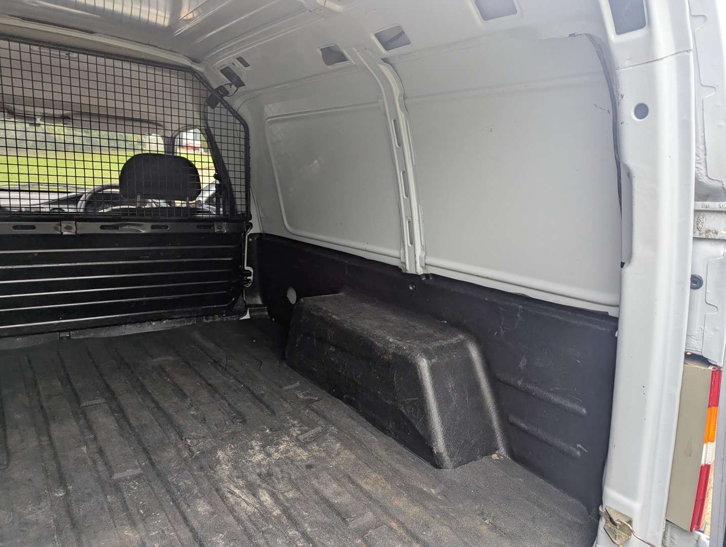 <p>1997 FORD ESCORT 55D VAN</p>