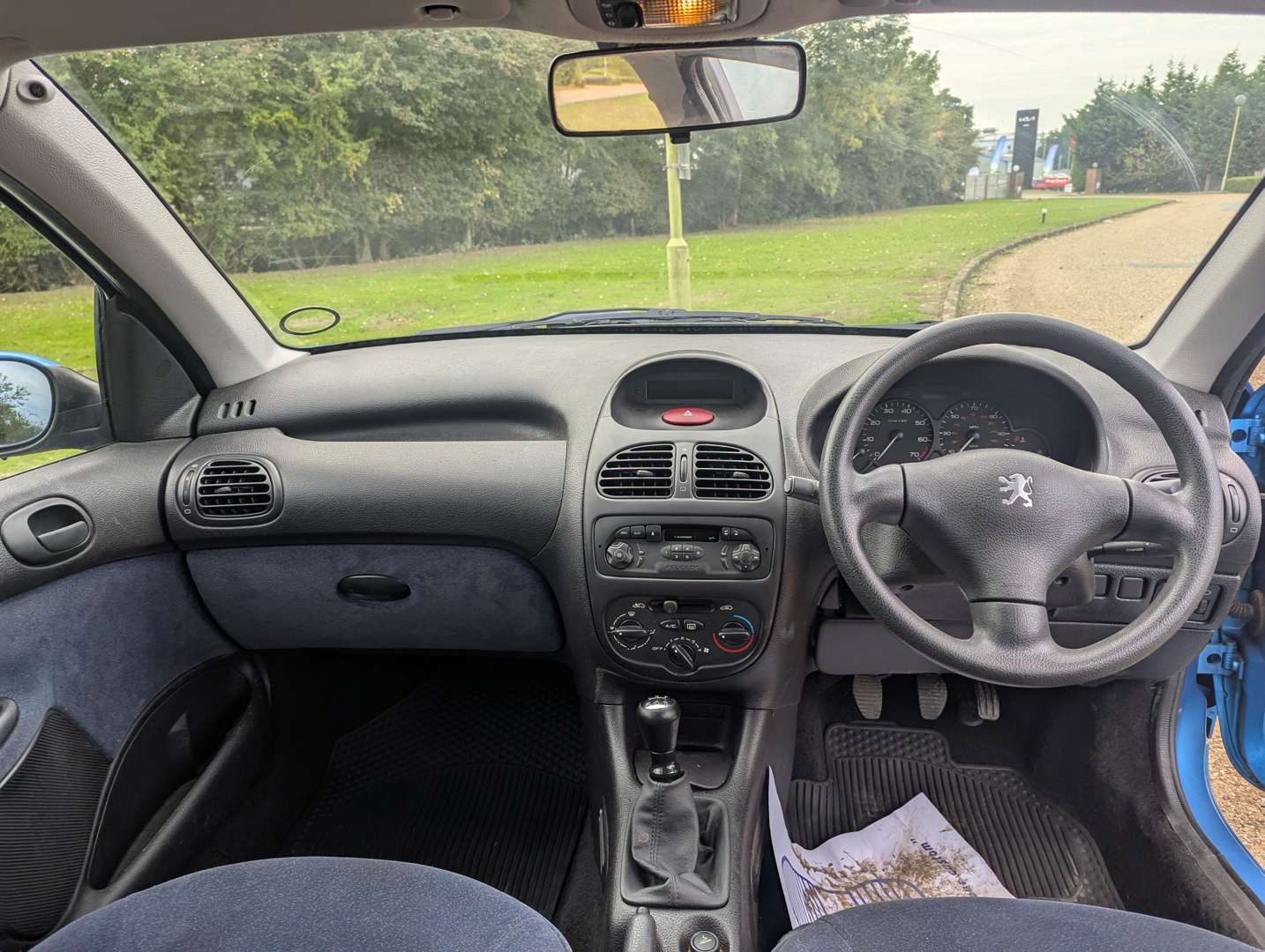 <p>2000 PEUGEOT 206 1.4 GLX</p>