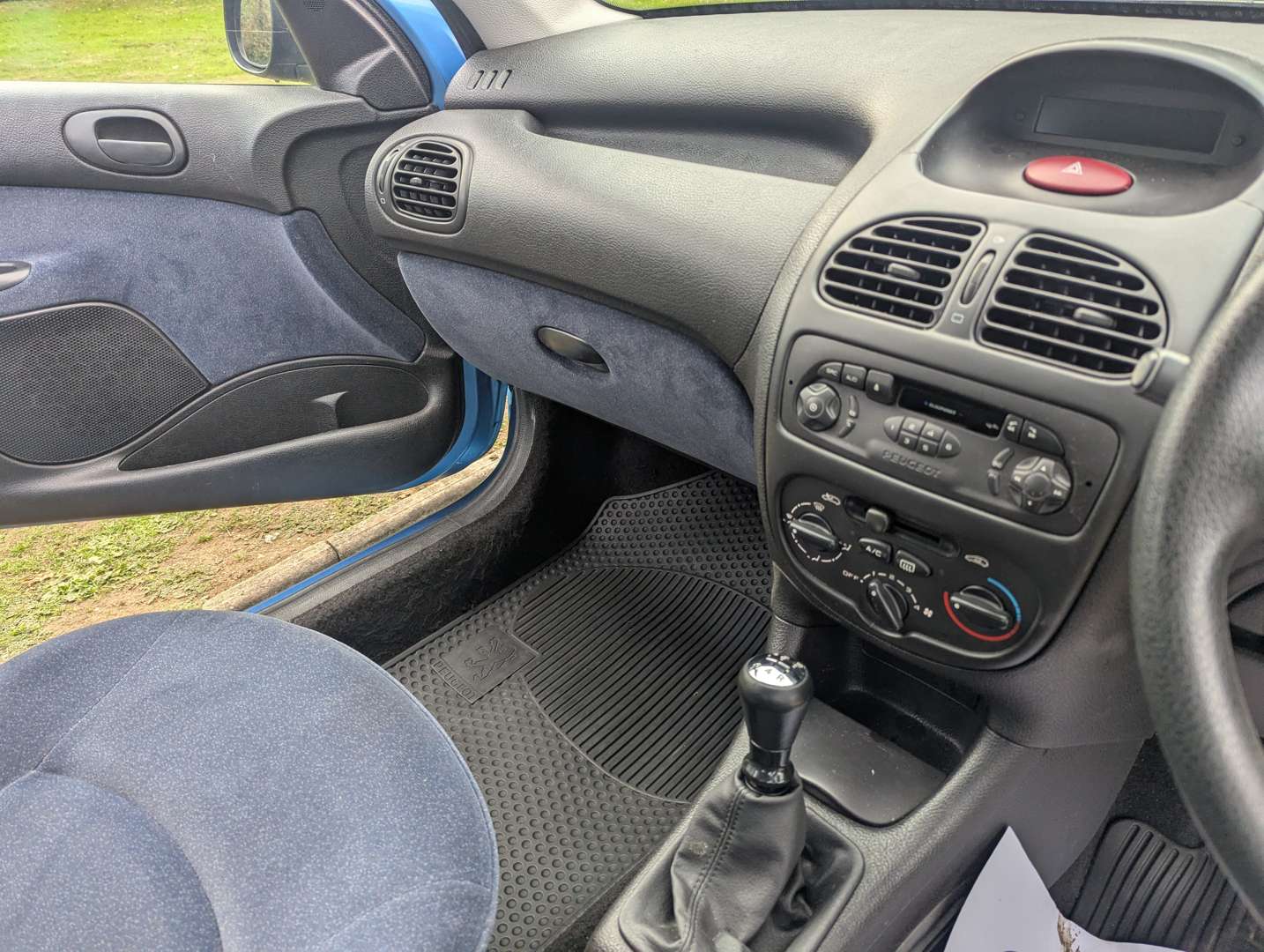 <p>2000 PEUGEOT 206 1.4 GLX</p>