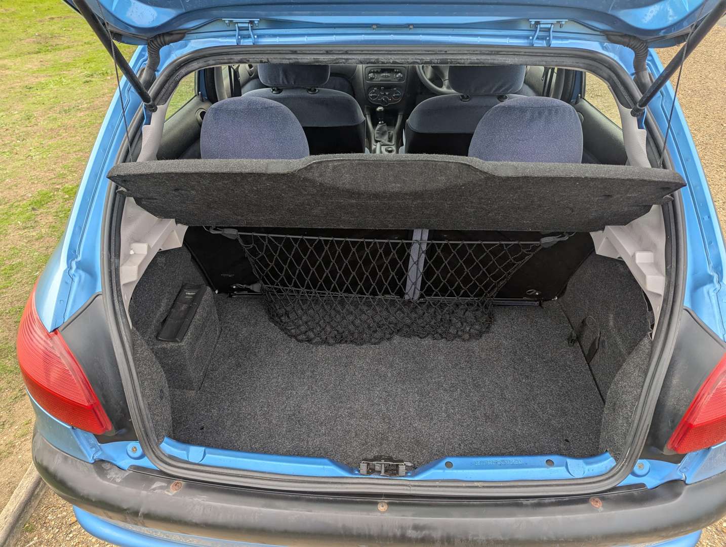 <p>2000 PEUGEOT 206 1.4 GLX</p>