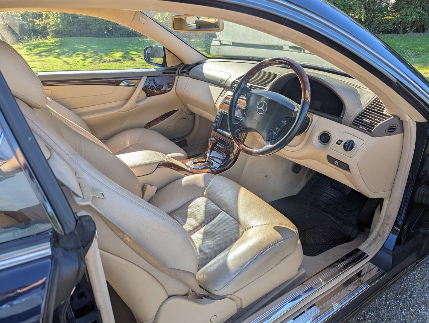 <p>2003 MERCEDES CL500 AUTO</p>