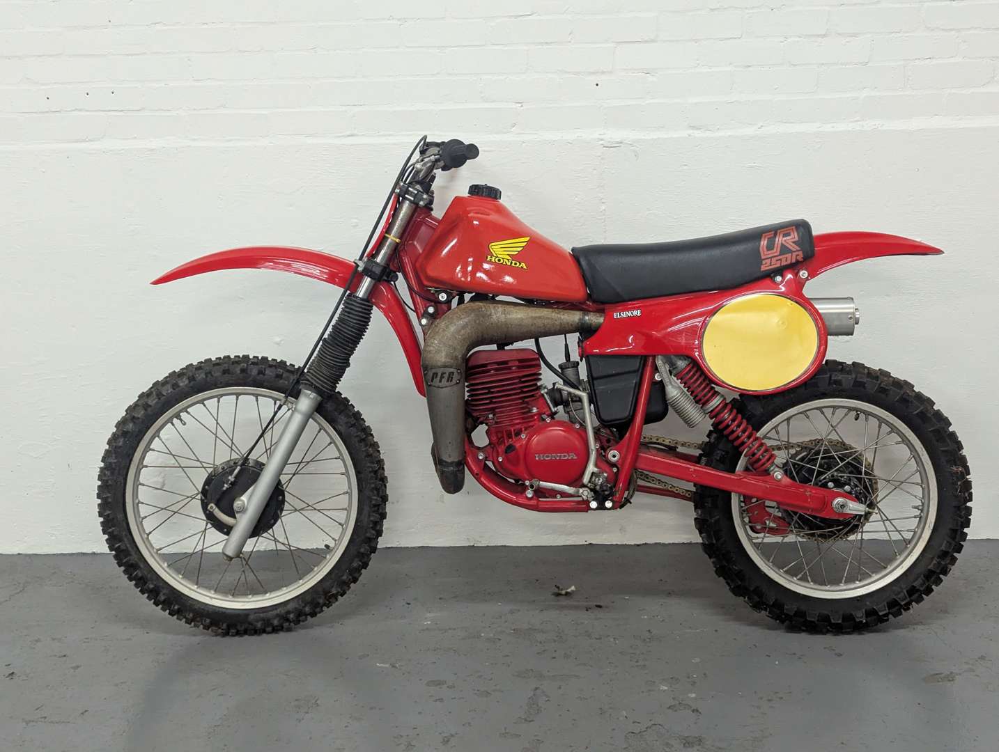 <p>1980 HONDA CR250 ELSINORE</p>
