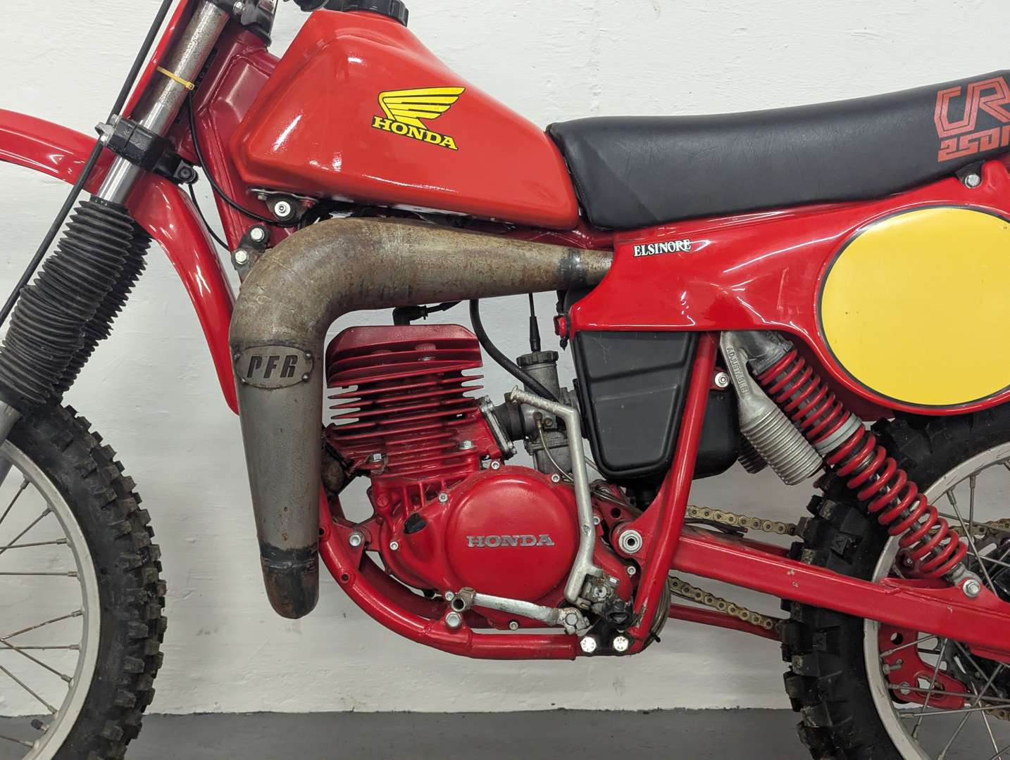 <p>1980 HONDA CR250 ELSINORE</p>