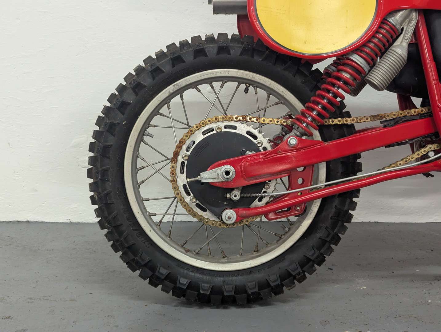 <p>1980 HONDA CR250 ELSINORE</p>