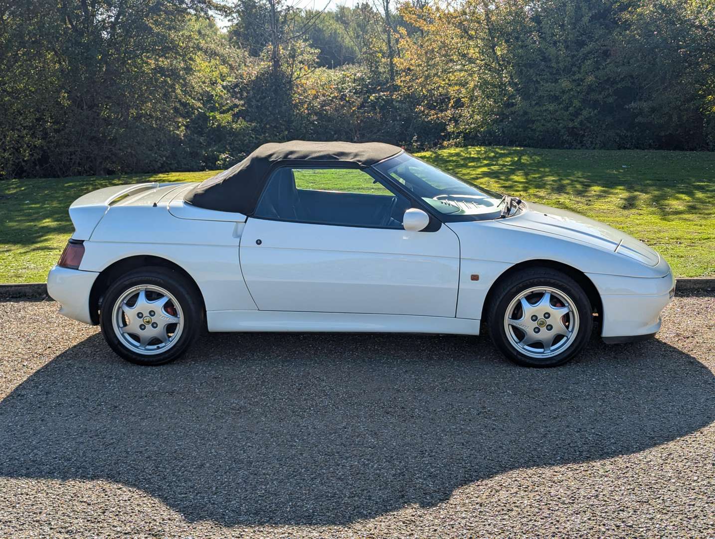 <p>1992 LOTUS ELAN M100 SE TURBO - 25,378 MILES</p>