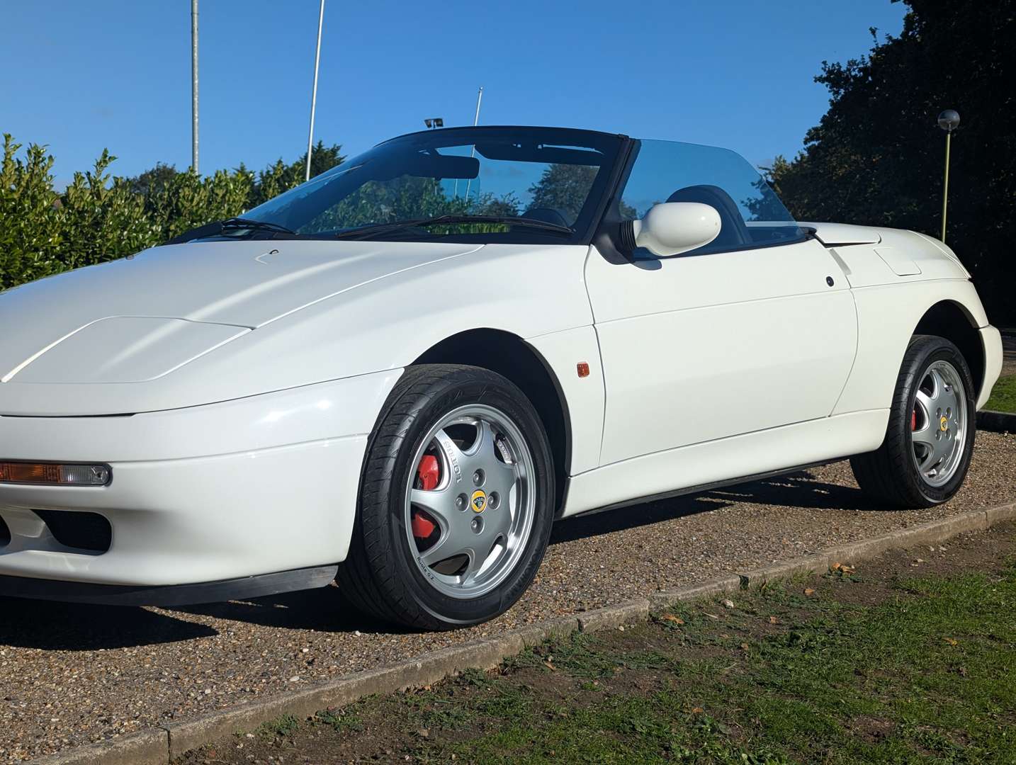 <p>1992 LOTUS ELAN M100 SE TURBO - 25,378 MILES</p>