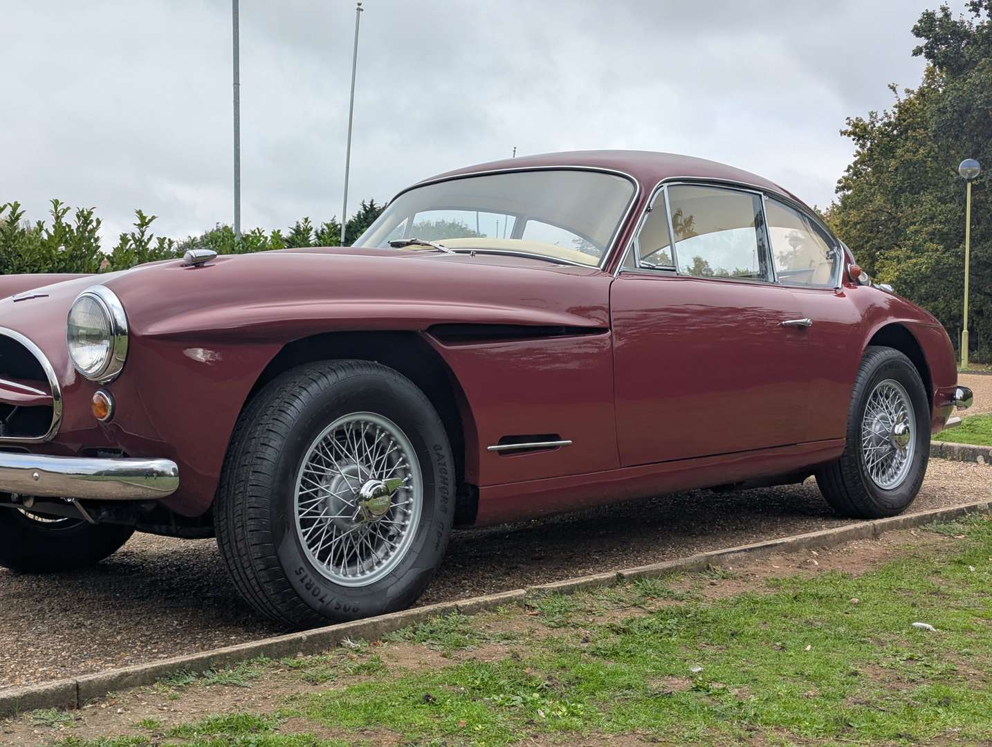 <p>1956 JENSEN 541</p>