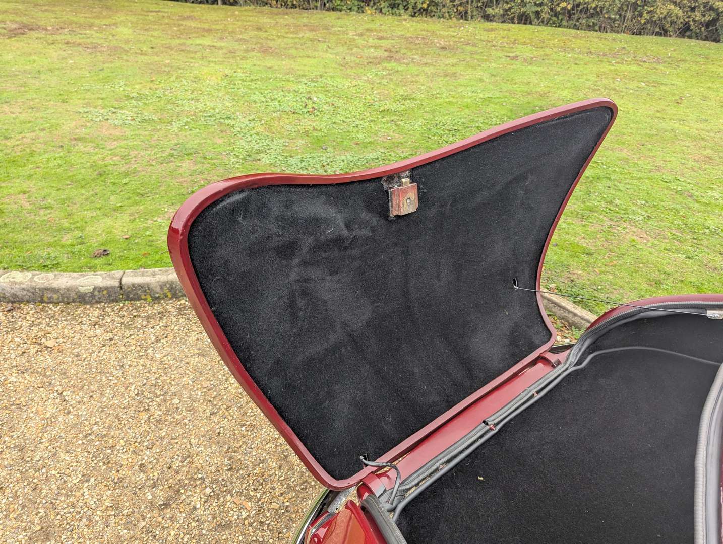 <p>1956 JENSEN 541</p>