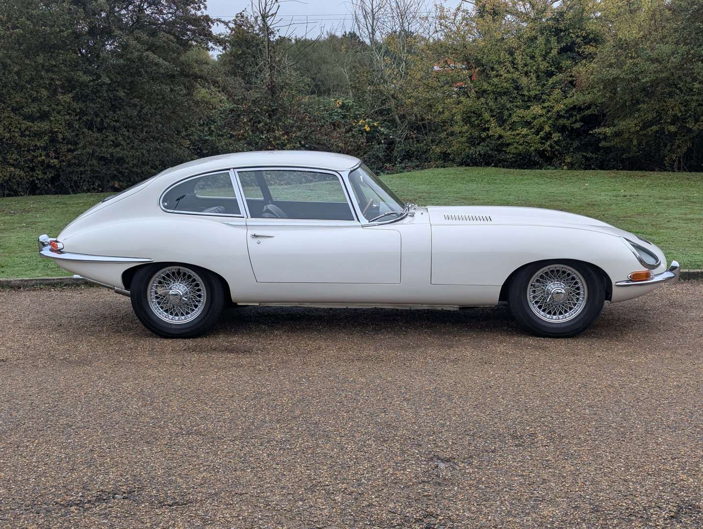<p>1966 JAGUAR E-TYPE 4.2 2+2 S1</p>