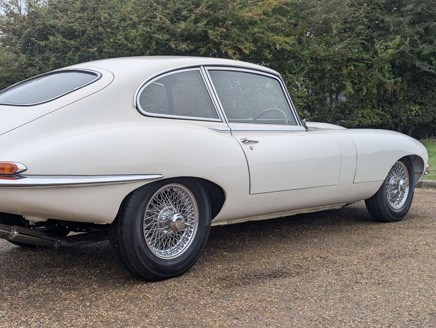 <p>1966 JAGUAR E-TYPE 4.2 2+2 S1</p>