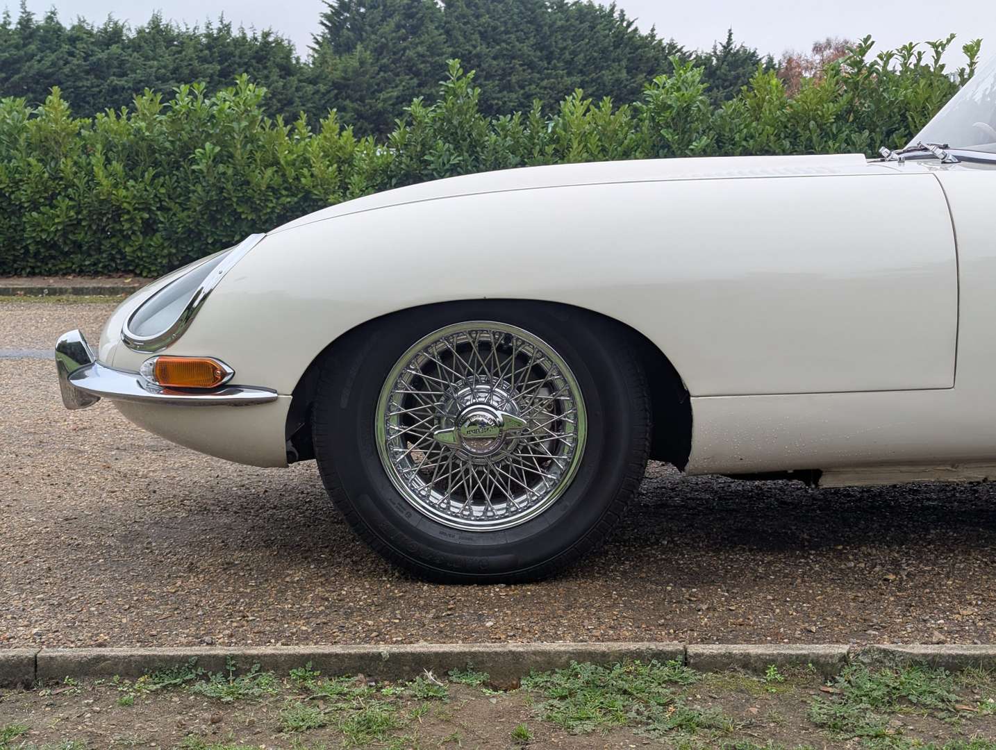 <p>1966 JAGUAR E-TYPE 4.2 2+2 S1</p>