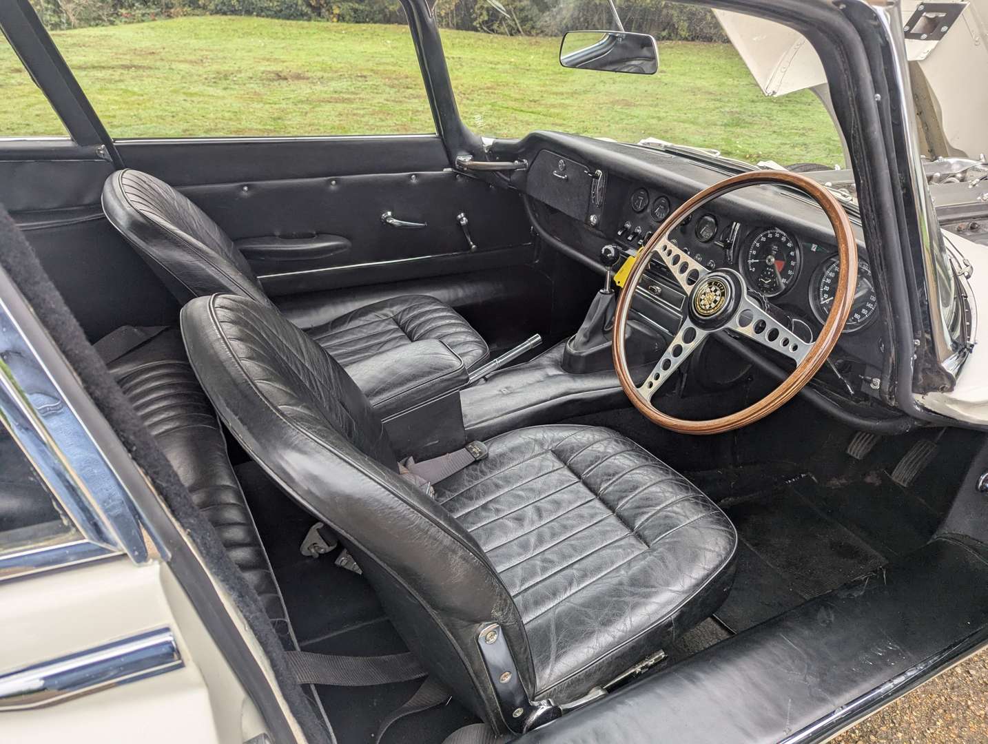 <p>1966 JAGUAR E-TYPE 4.2 2+2 S1</p>