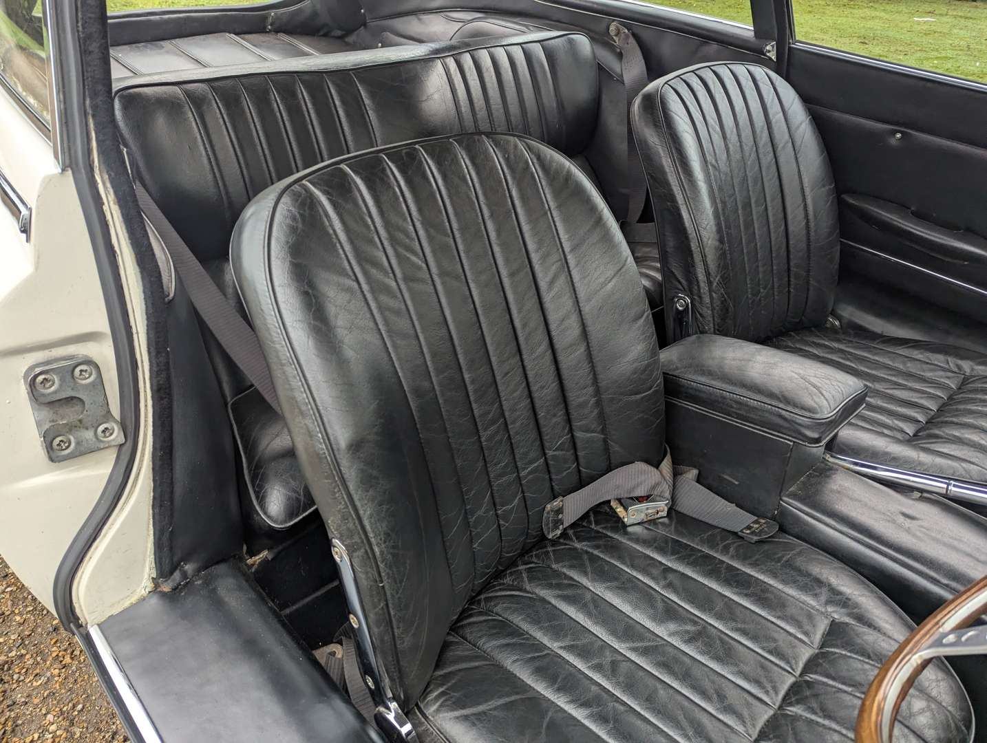 <p>1966 JAGUAR E-TYPE 4.2 2+2 S1</p>