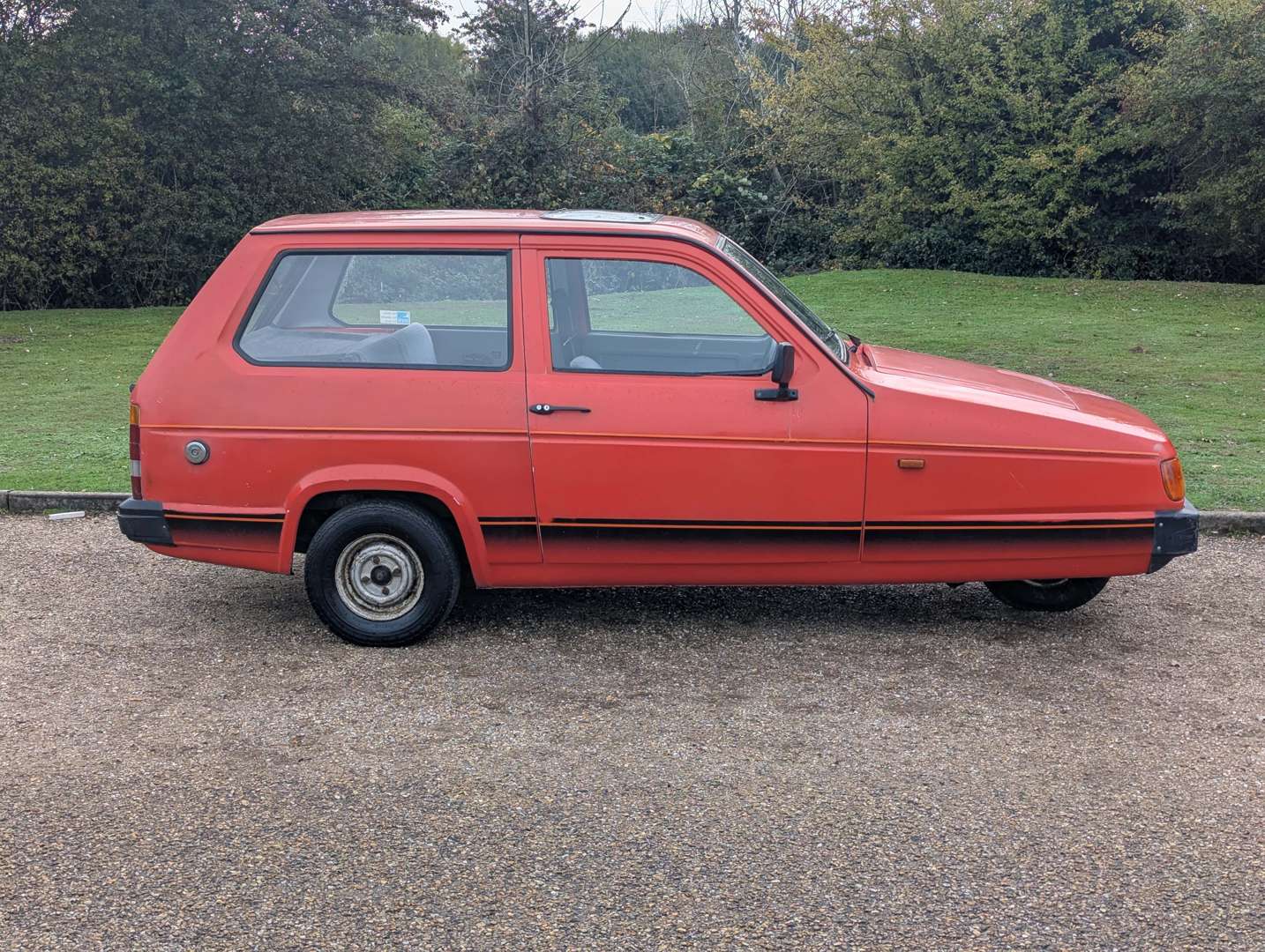 <p>1990 RELIANT ROBIN LX</p>