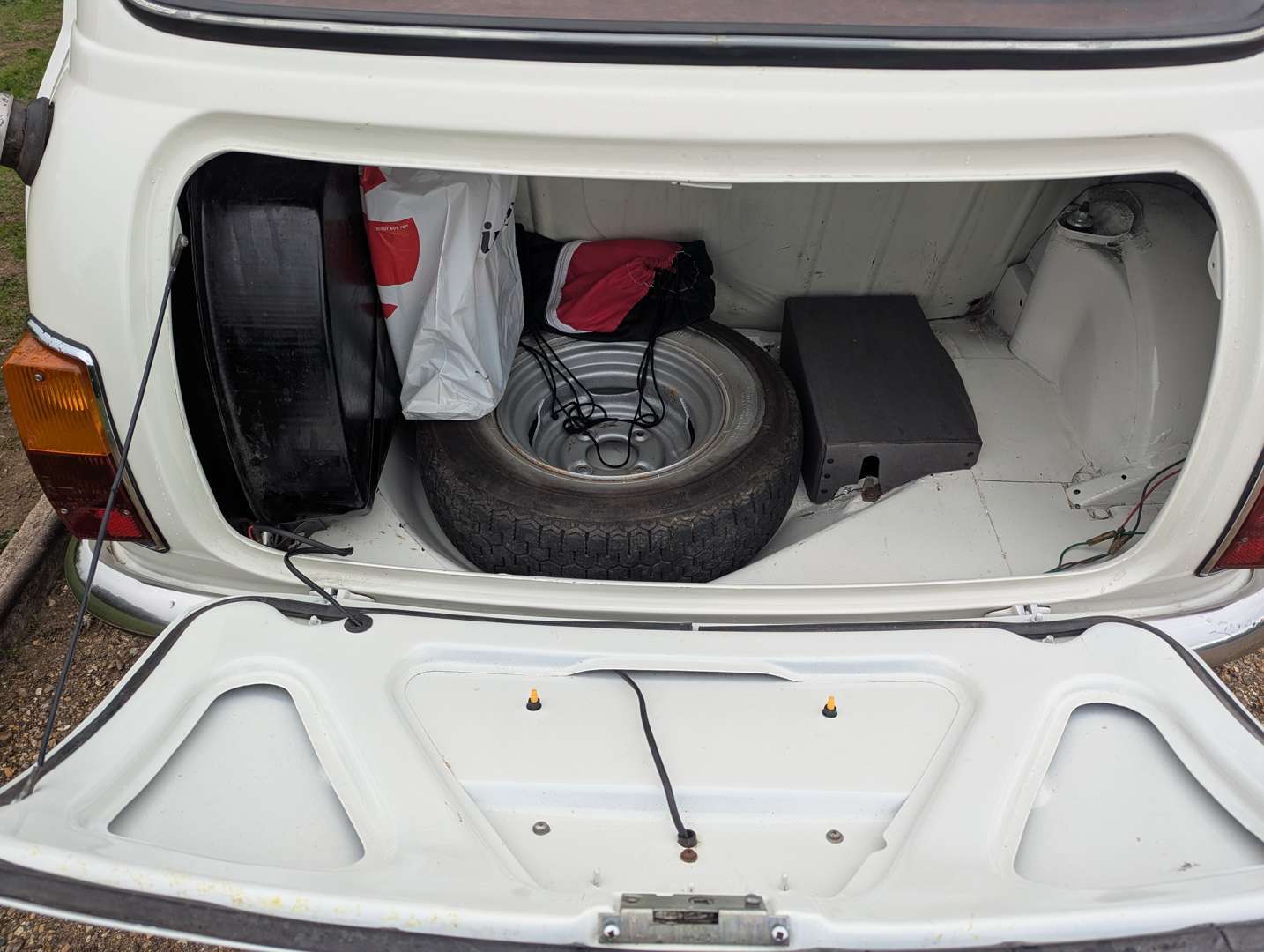 <p>1977 LEYLAND MINI 850</p>