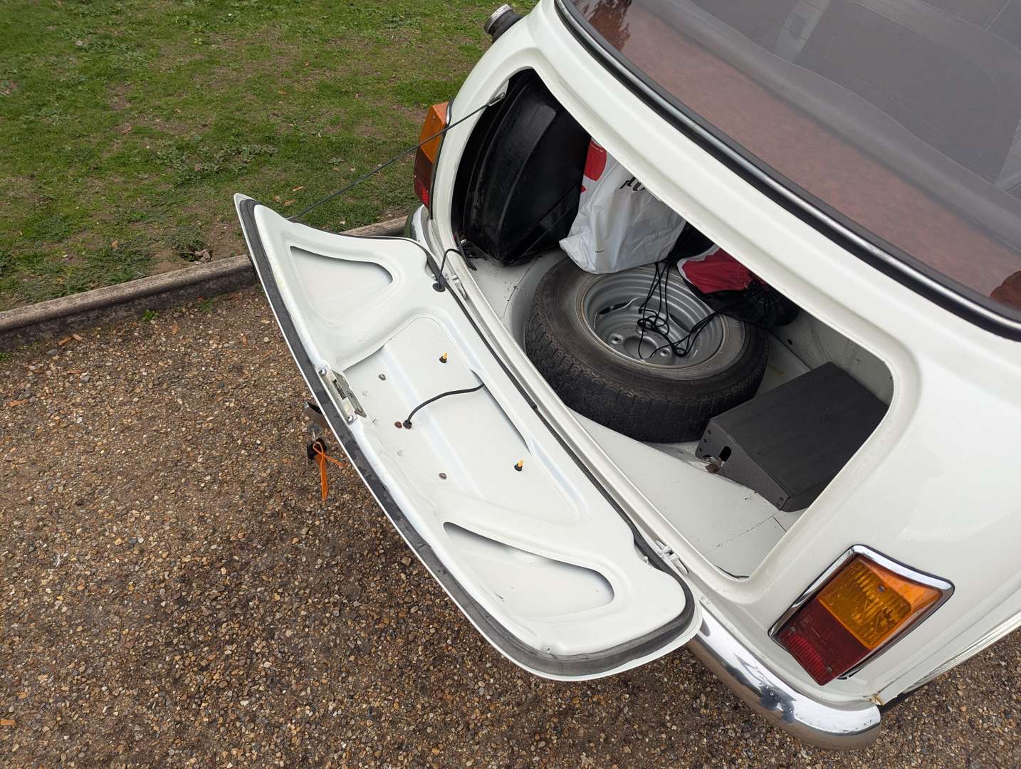 <p>1977 LEYLAND MINI 850</p>