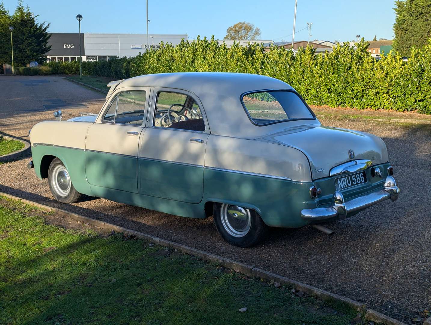 <p>1953 FORD ZEPHYR</p>