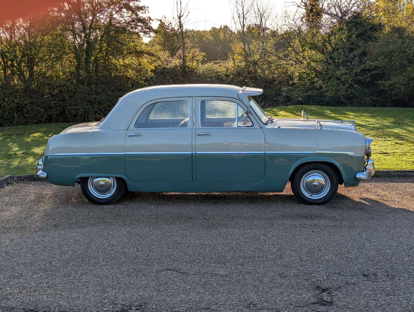 <p>1953 FORD ZEPHYR</p>