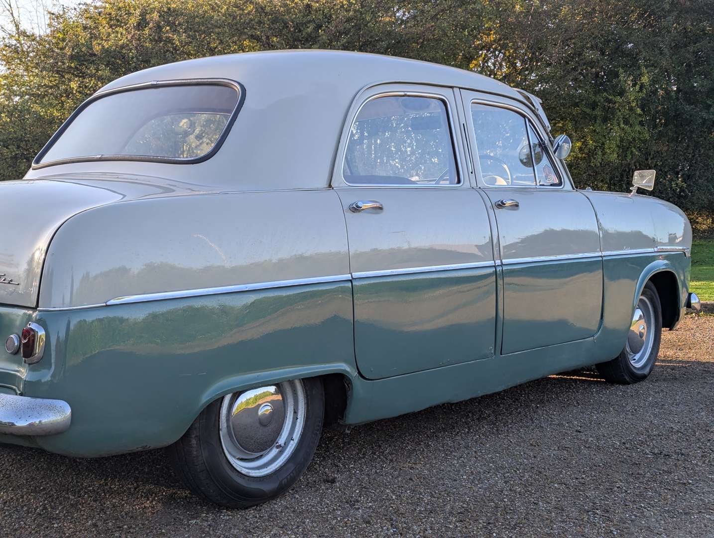<p>1953 FORD ZEPHYR</p>